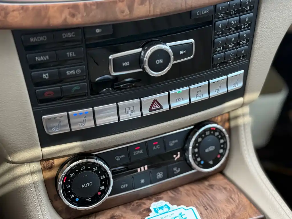 Mercedes-Benz CLS — миниатюра 20