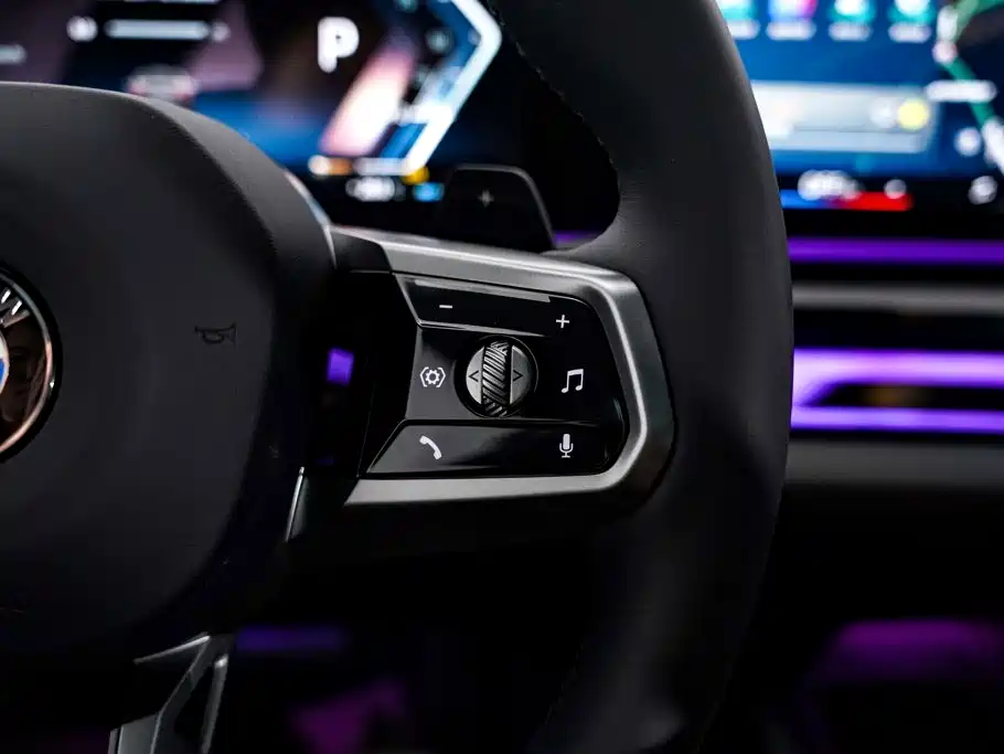 BMW 5 Series — миниатюра 28