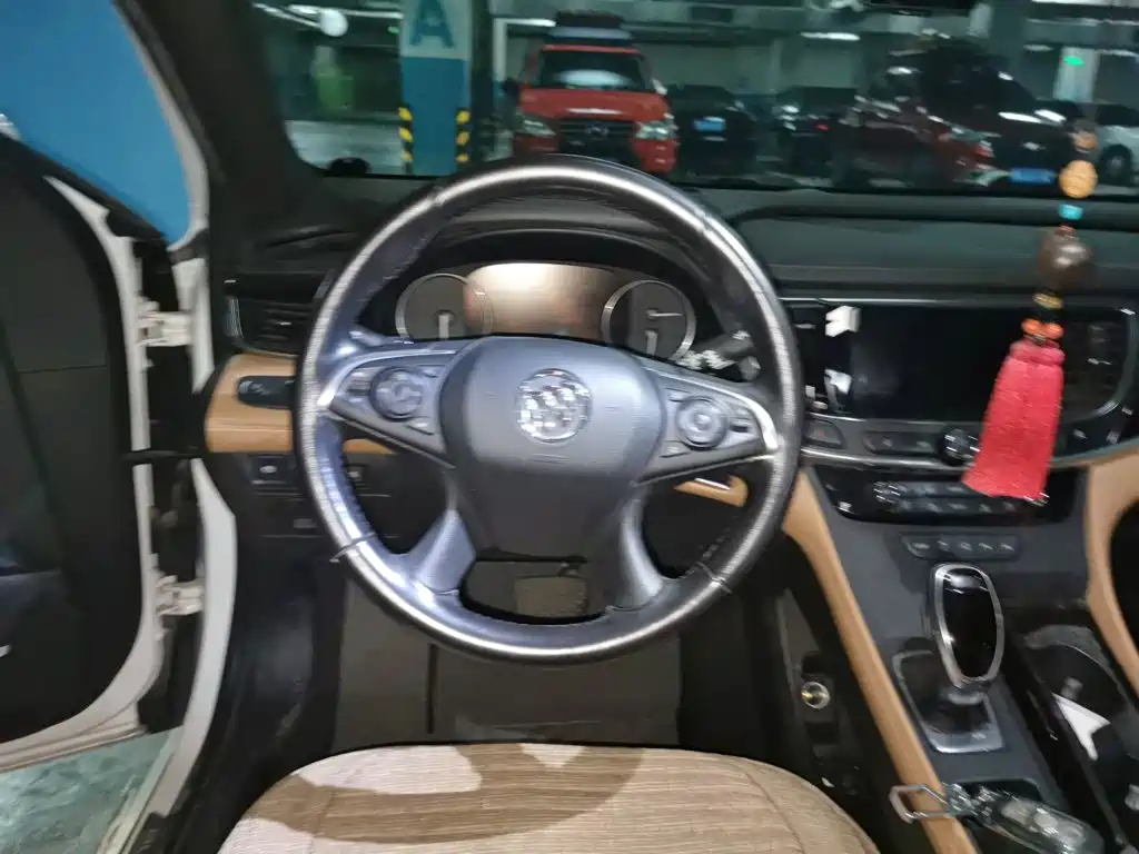 Buick LaCrosse — миниатюра 11