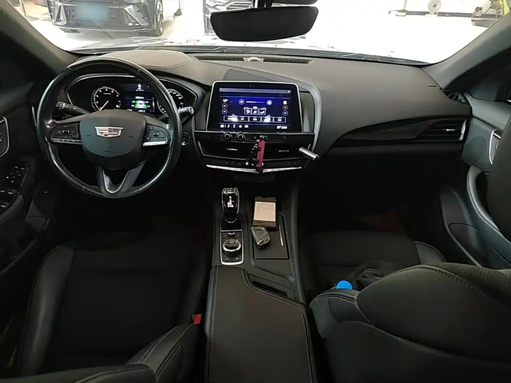 Cadillac CT5 — миниатюра 10