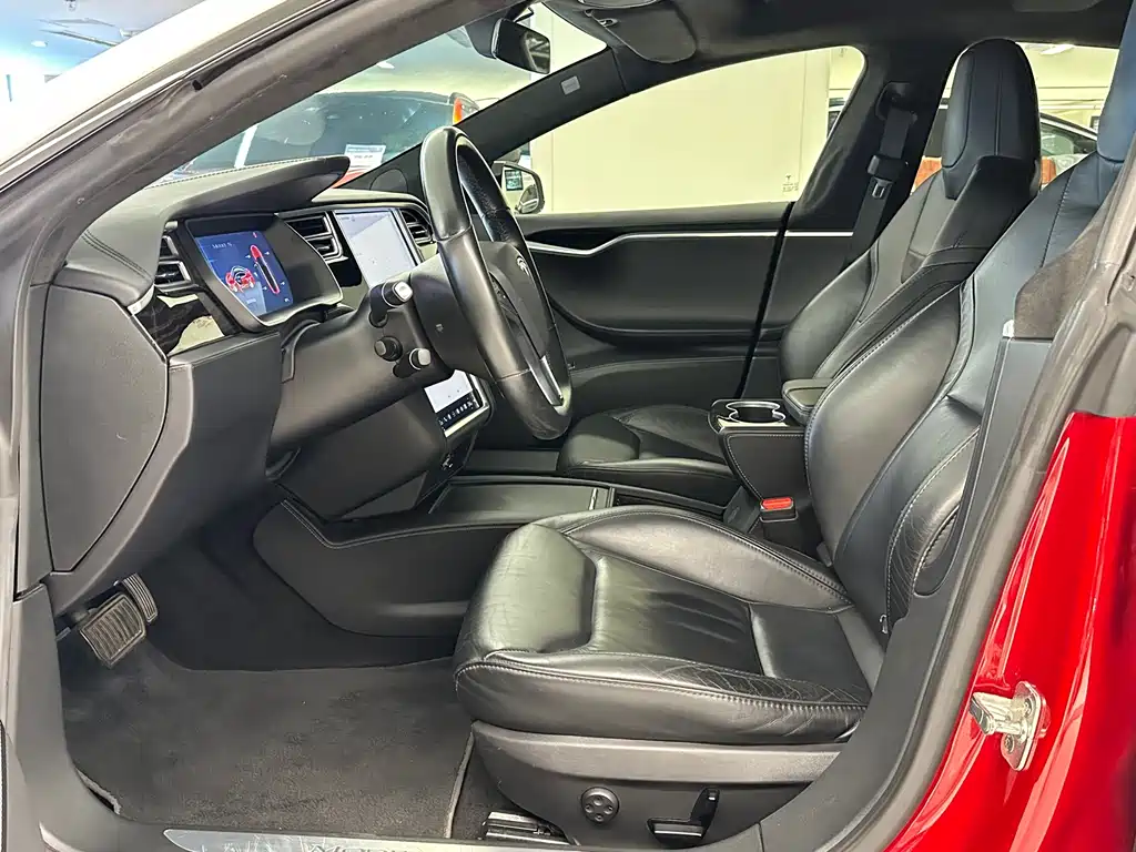 Tesla Model S — миниатюра 10