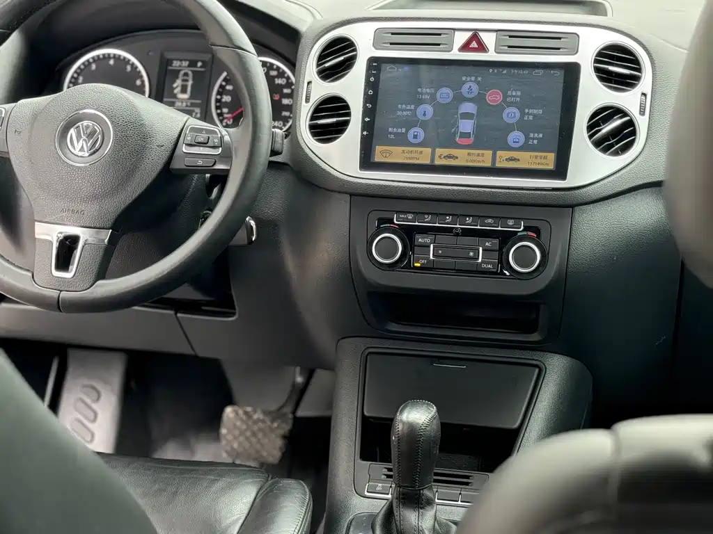 Volkswagen Tiguan 2012 1.8TSI AT