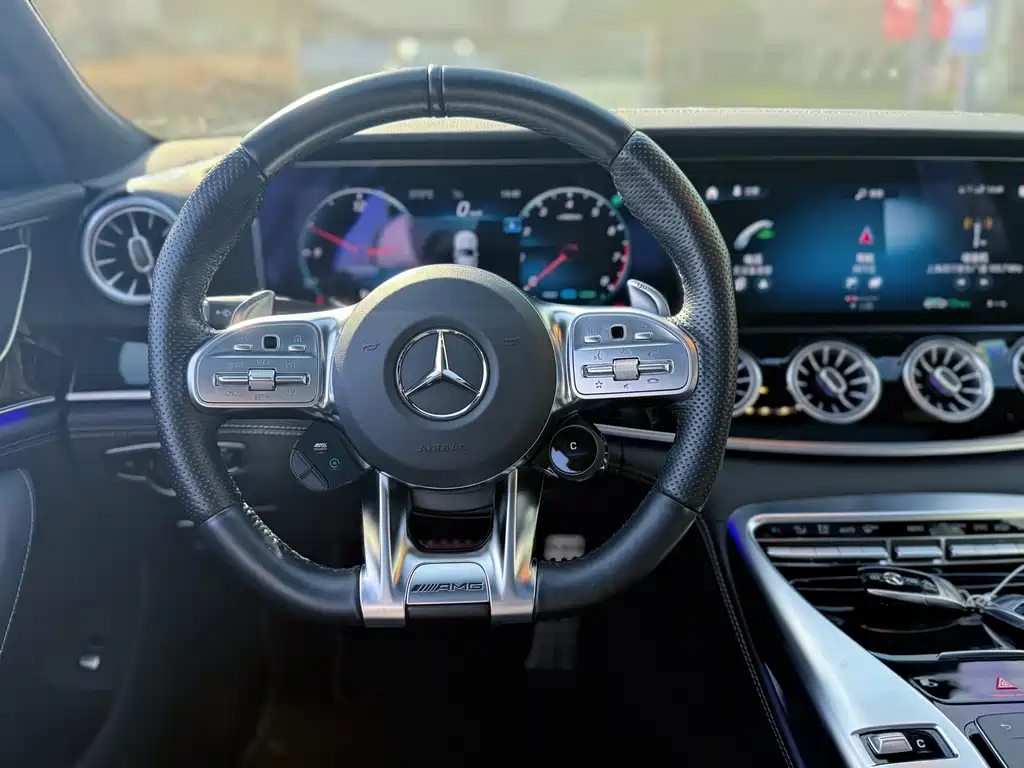 MERCEDES-BENZ AMG GT