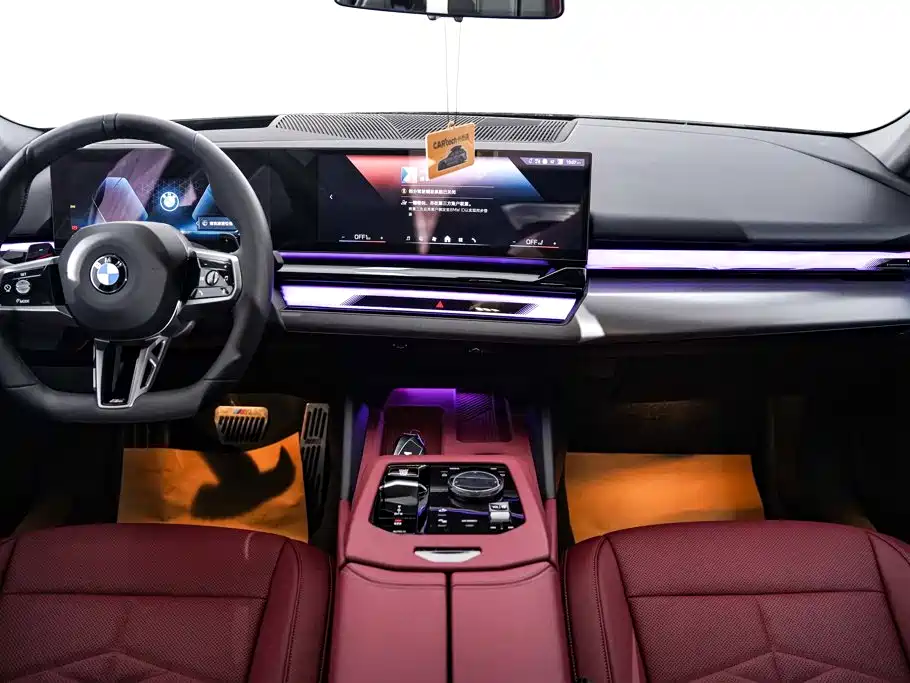 BMW 5 Series — миниатюра 13