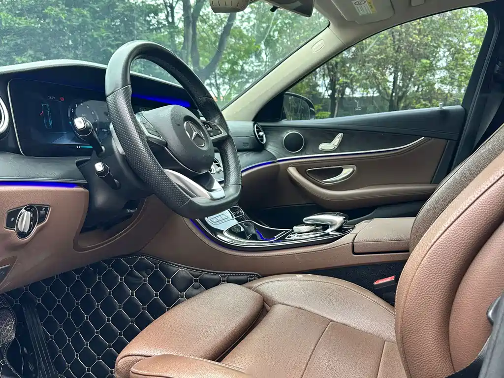 Mercedes-Benz E-Class — миниатюра 13