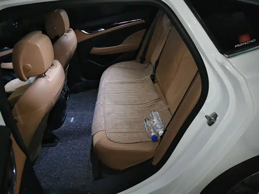 Buick LaCrosse — миниатюра 18