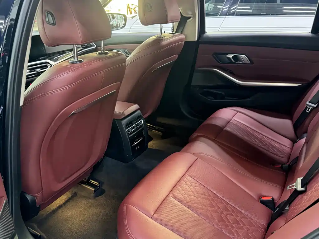 BMW 3 Series — миниатюра 8