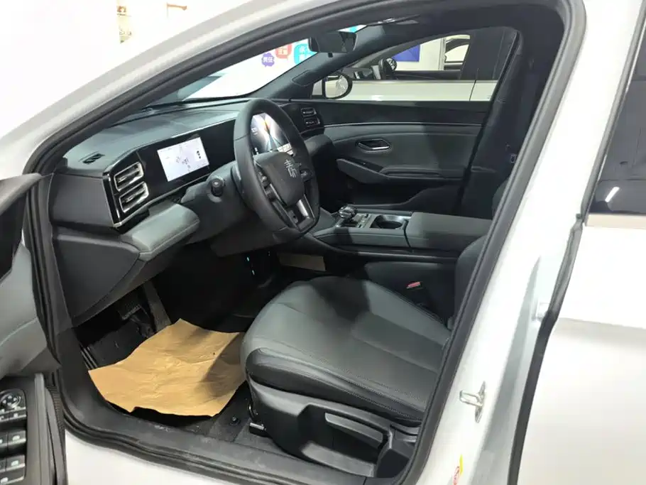 BYD Qin L — миниатюра 9