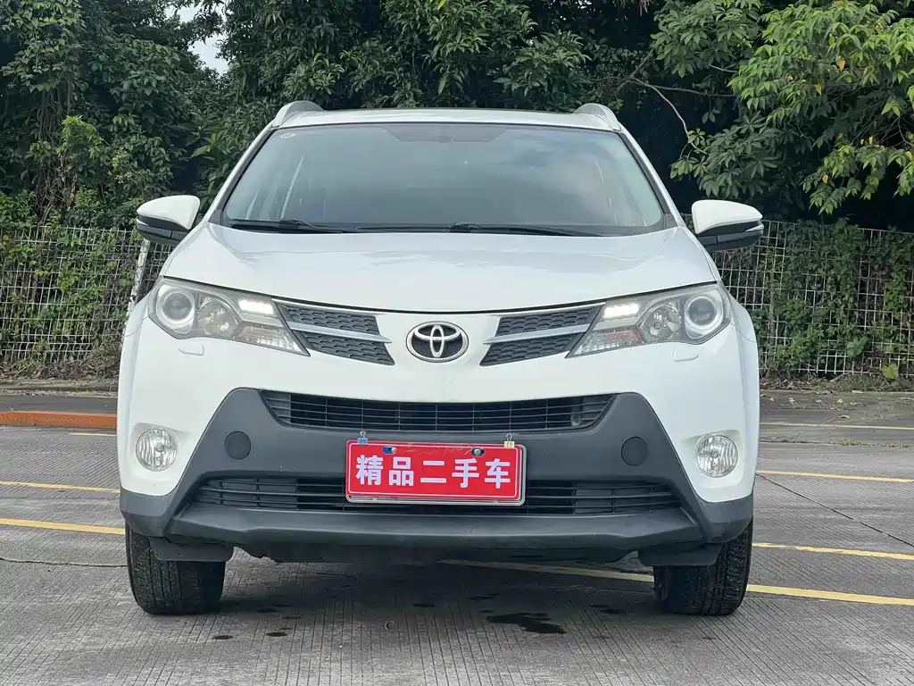 Toyota RAV4 — миниатюра 4