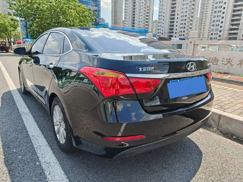 Hyundai Mistra — миниатюра 4