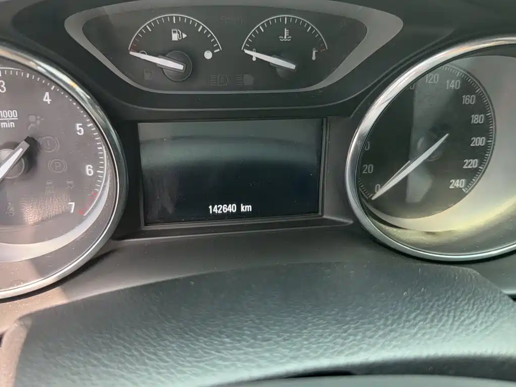 Buick Envision Plus — миниатюра 13