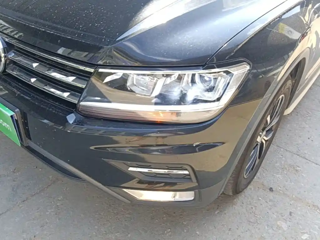 Volkswagen Tiguan L — миниатюра 24