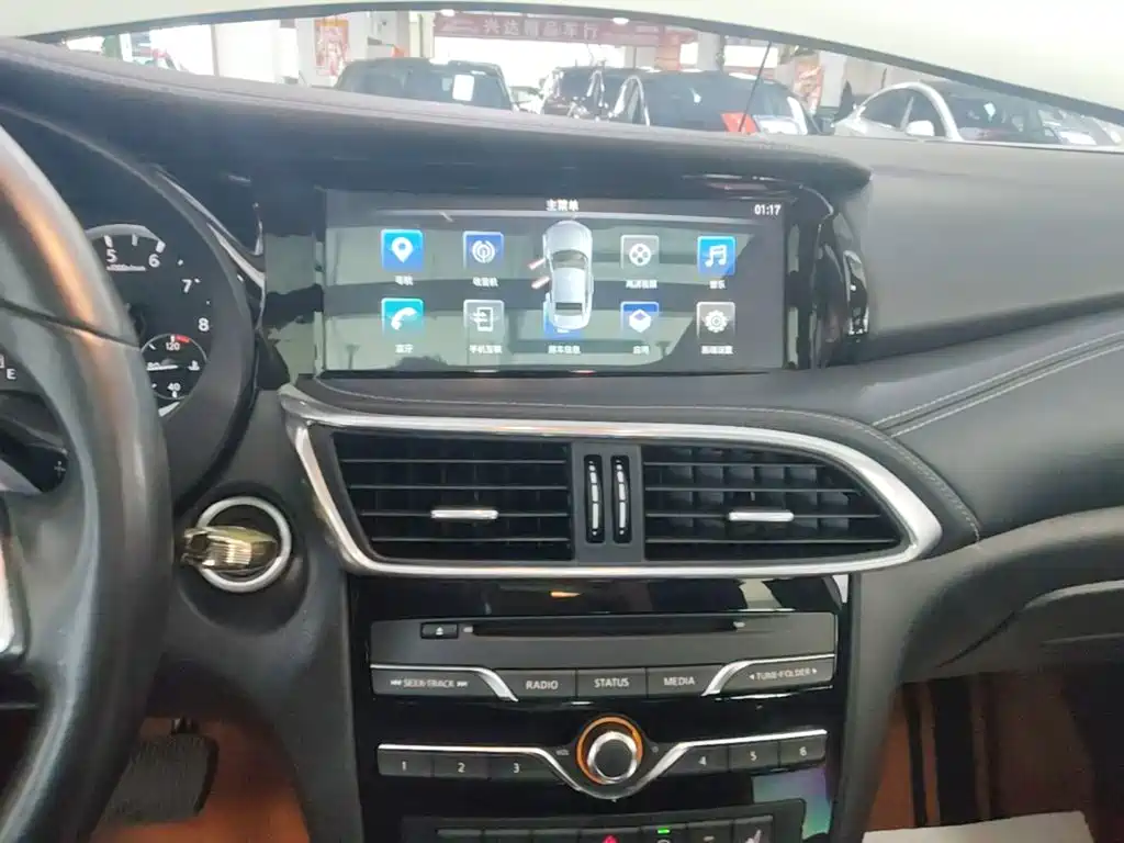 Infiniti QX30 — миниатюра 13