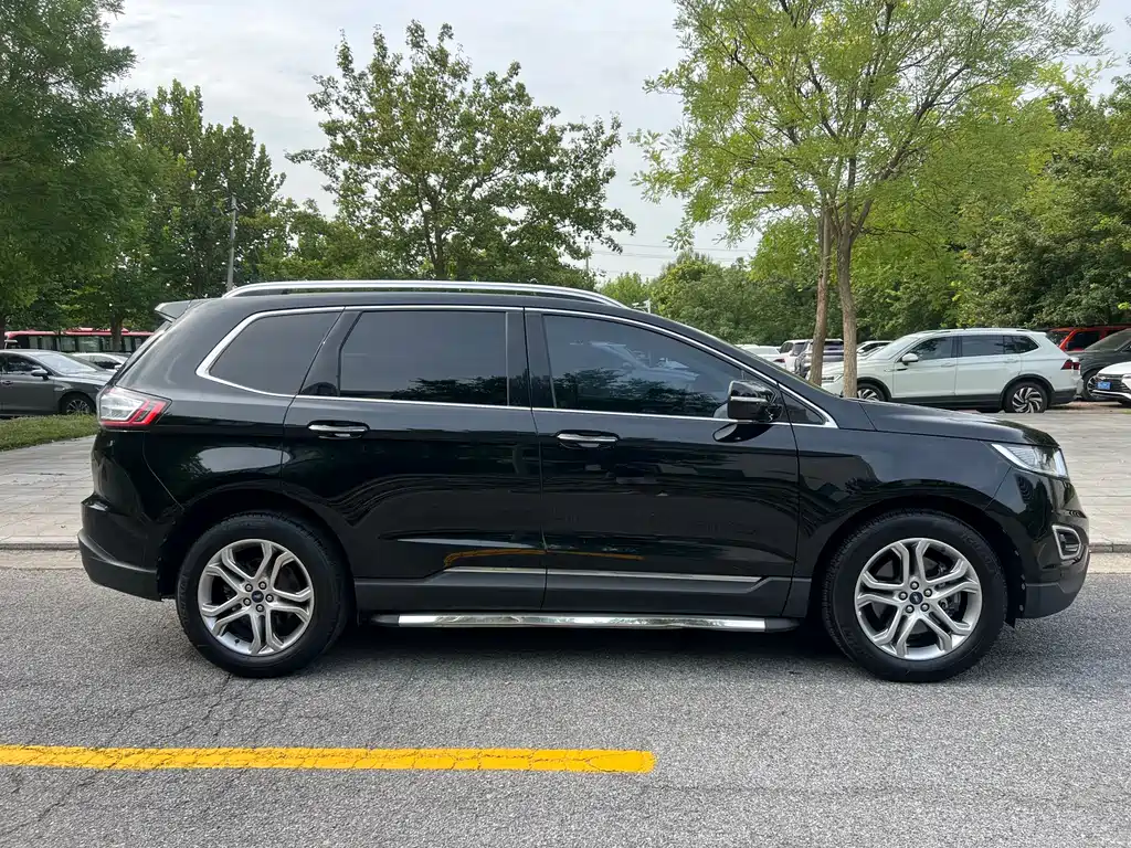 Ford Edge — миниатюра 4