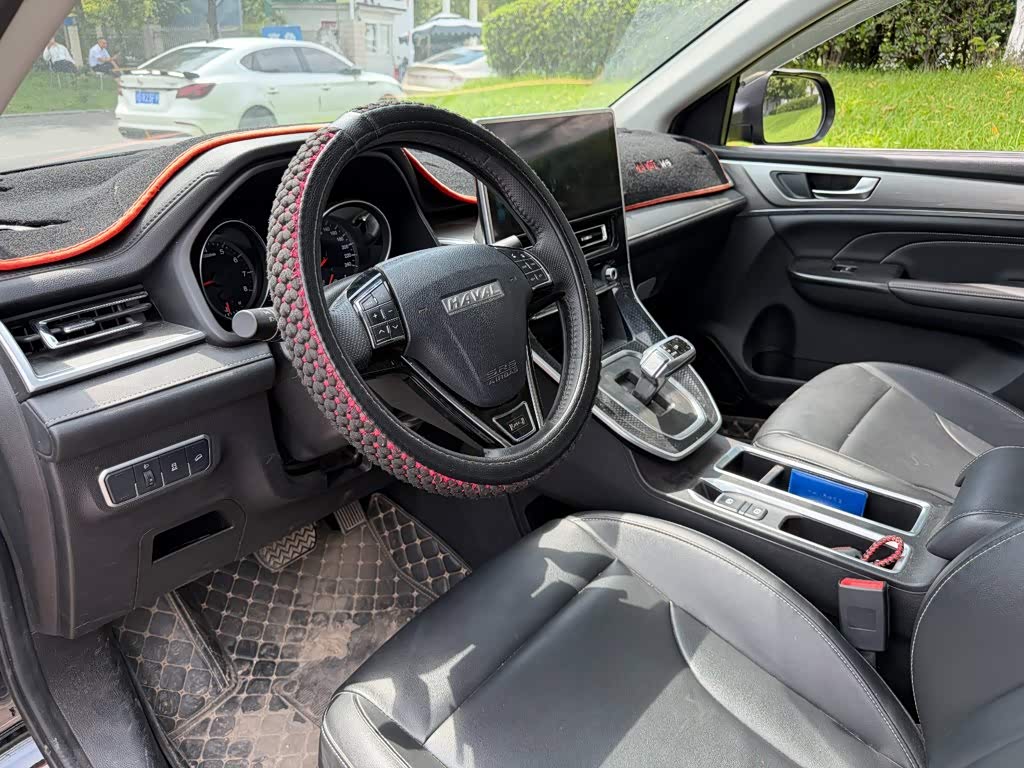 Haval Haval M6 1.5 л 2022 г. Чёрный, пробег 28000 км