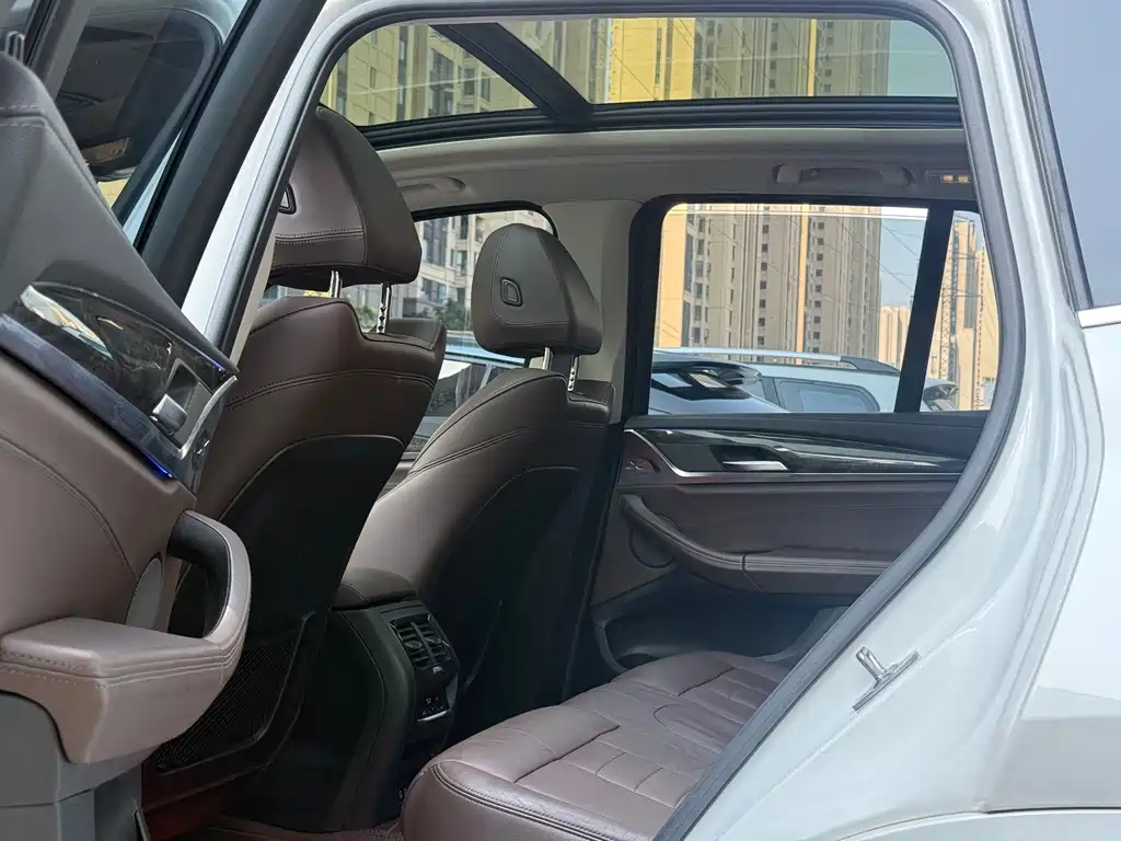 BMW X3 — миниатюра 5