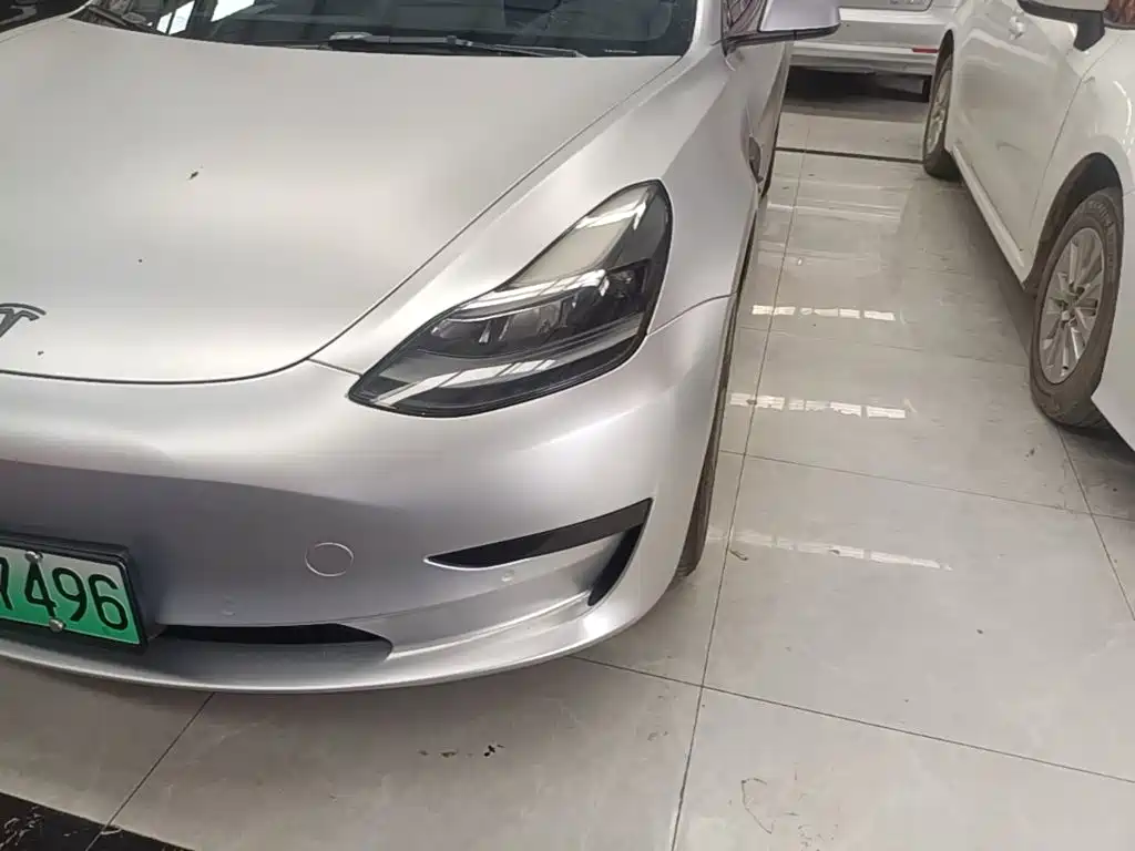 Tesla Model 3 — миниатюра 24