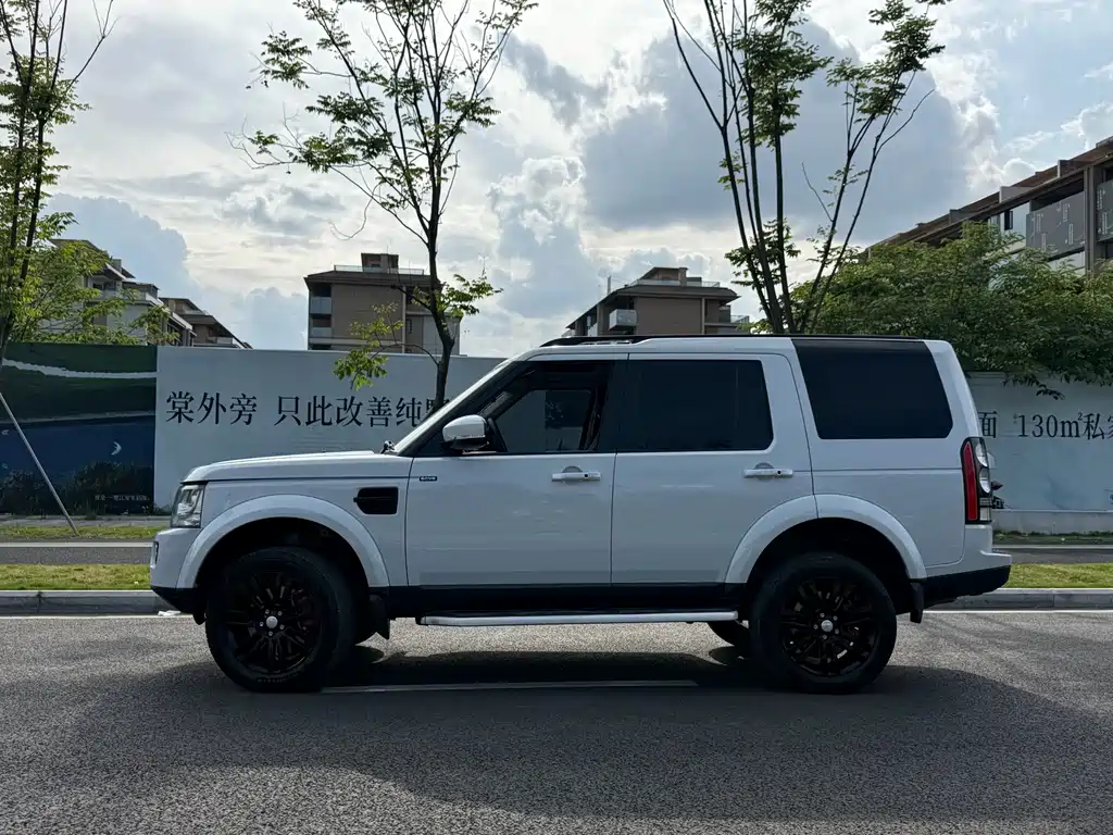 Land Rover Discovery 2016 3.0 SC HSE
