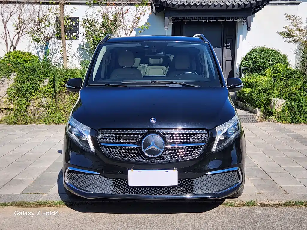 Mercedes-Benz V-Class — миниатюра 2