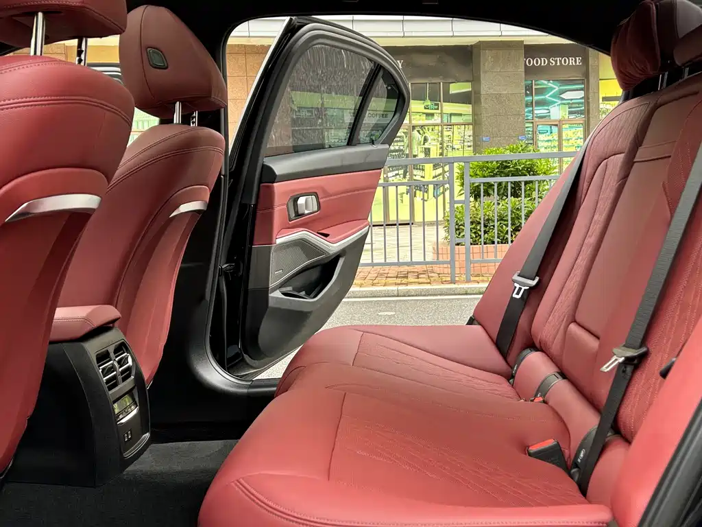 BMW 3 Series — миниатюра 30