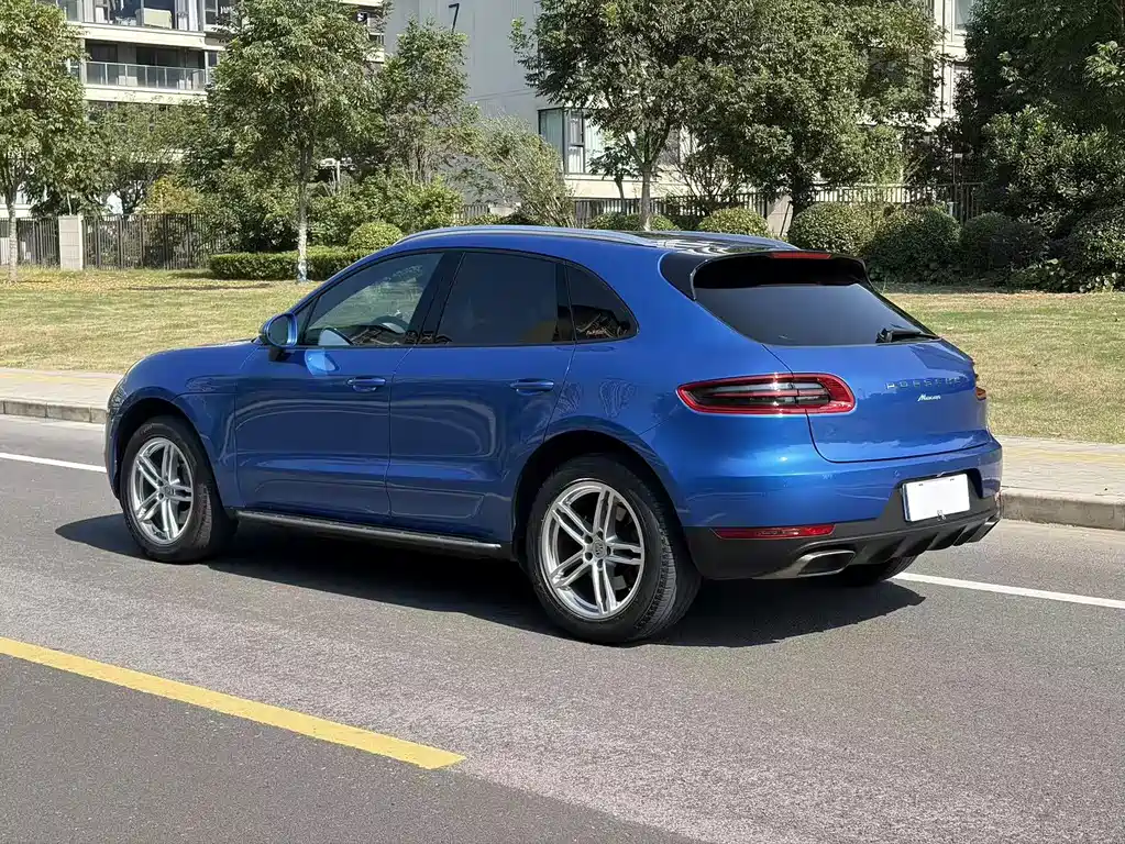 Porsche Macan — миниатюра 6