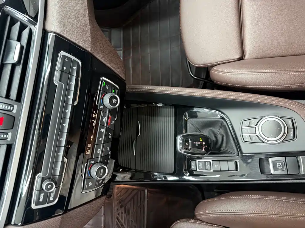 BMW X1 — миниатюра 14