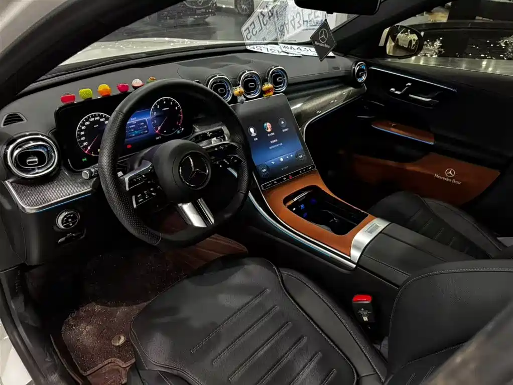 Mercedes-Benz C-Class — миниатюра 9