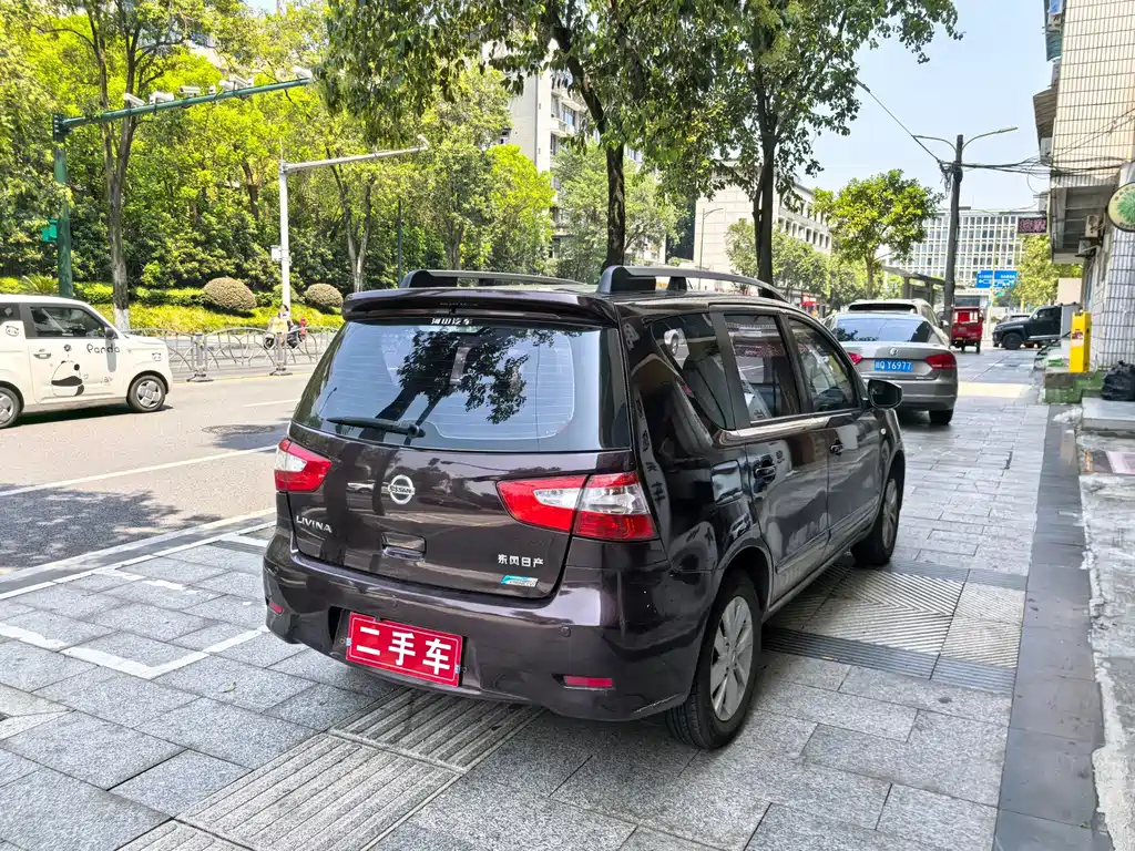Nissan Livina — миниатюра 8