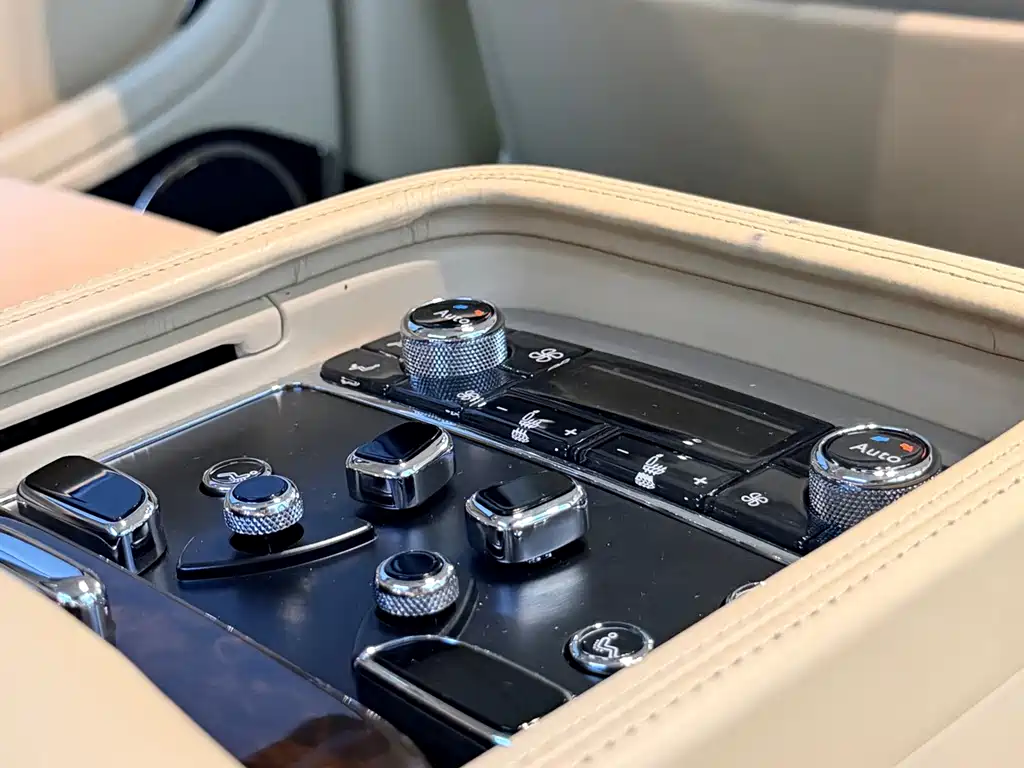 Bentley Mulsanne — миниатюра 22