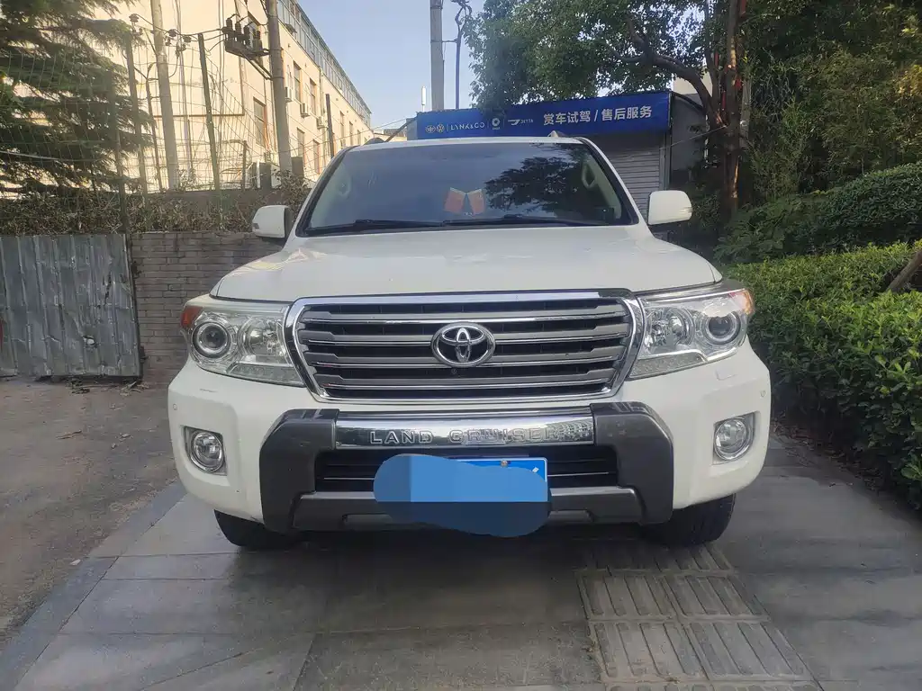 Toyota Land Cruiser 2012 4.0L AT VX