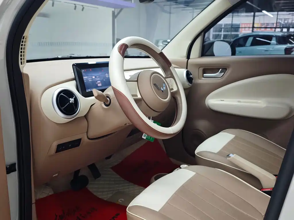 Wuling MINIEV — миниатюра 4