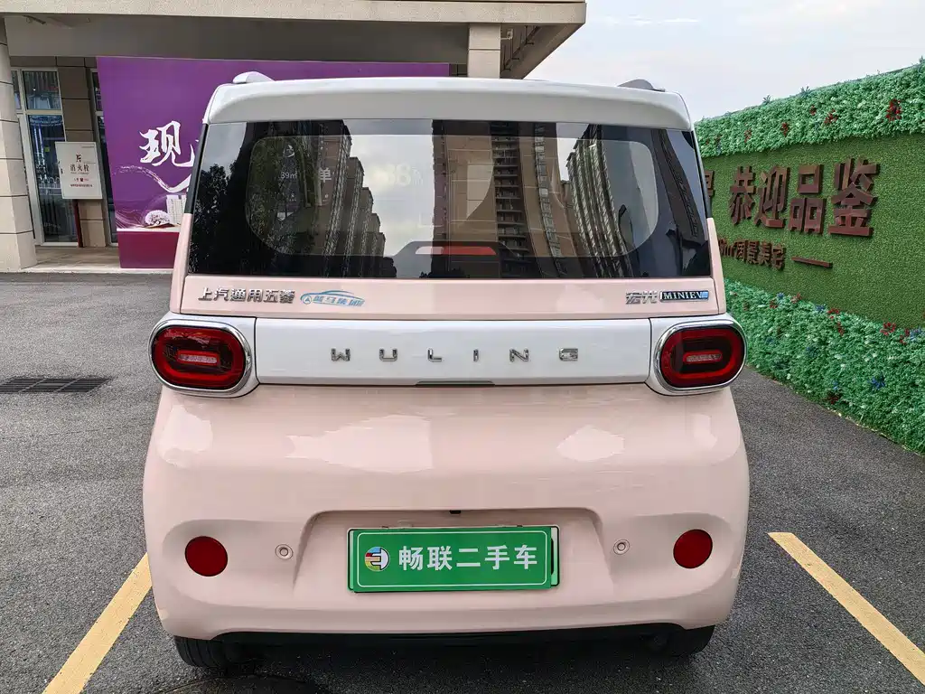 Wuling MINIEV — миниатюра 5