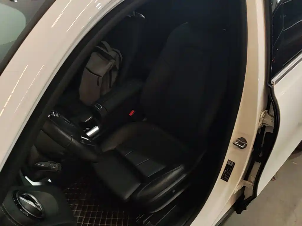 Mercedes-Benz GLB — миниатюра 15