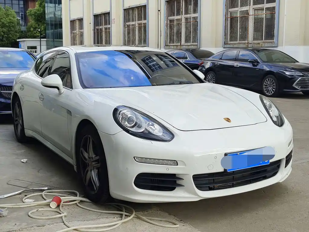 Porsche Panamera — миниатюра 3