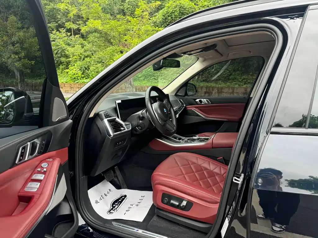 BMW X5 2025 xDrive 30Li Premium M Sport