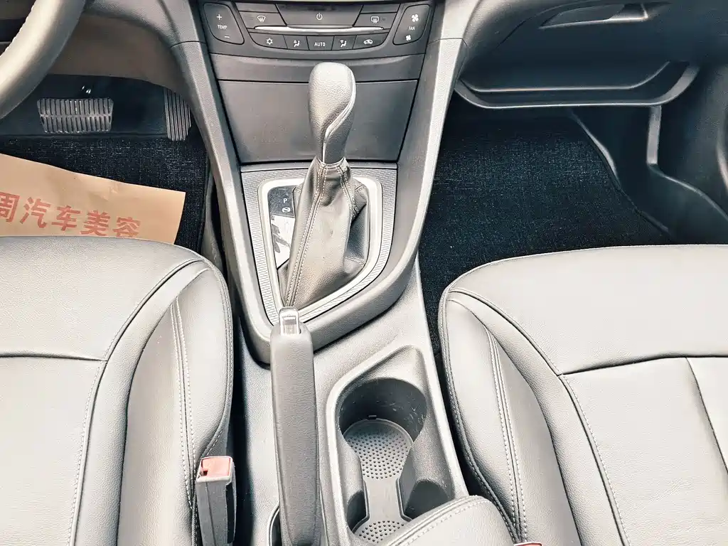 Buick Excelle — миниатюра 7