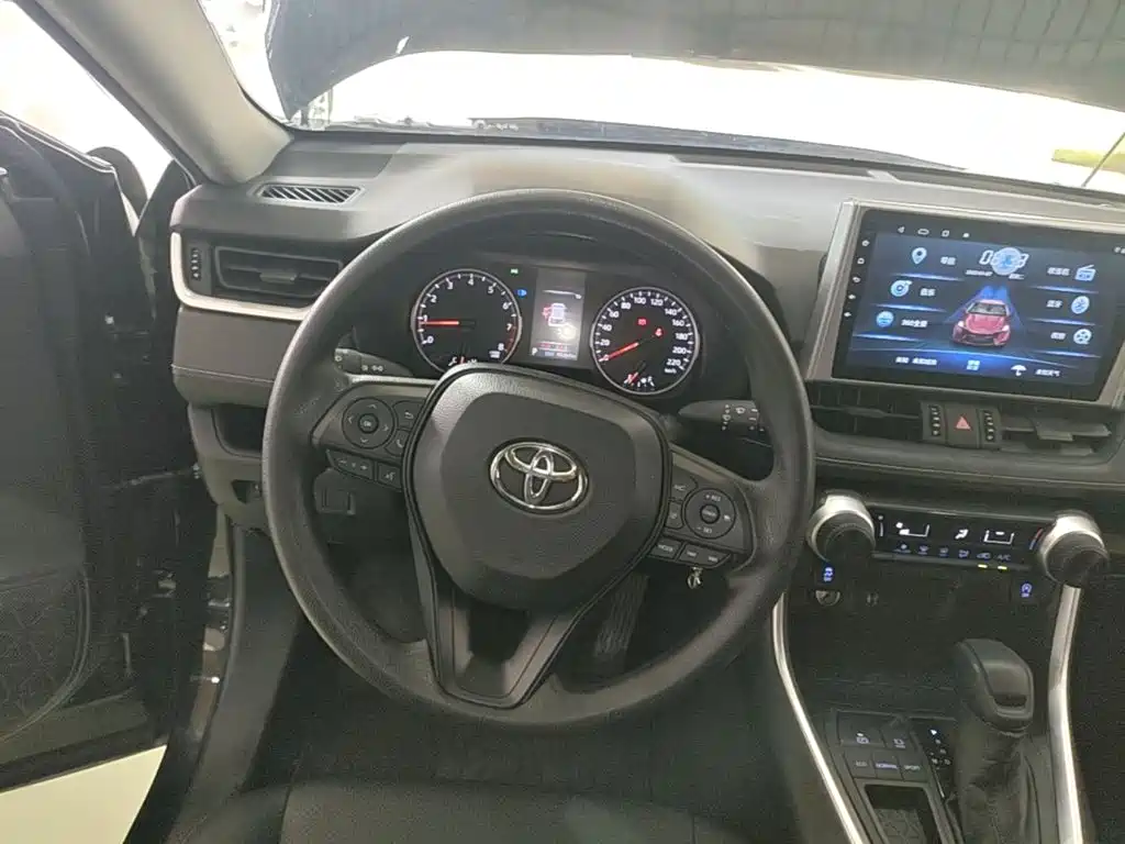 Toyota Wildlander — миниатюра 11