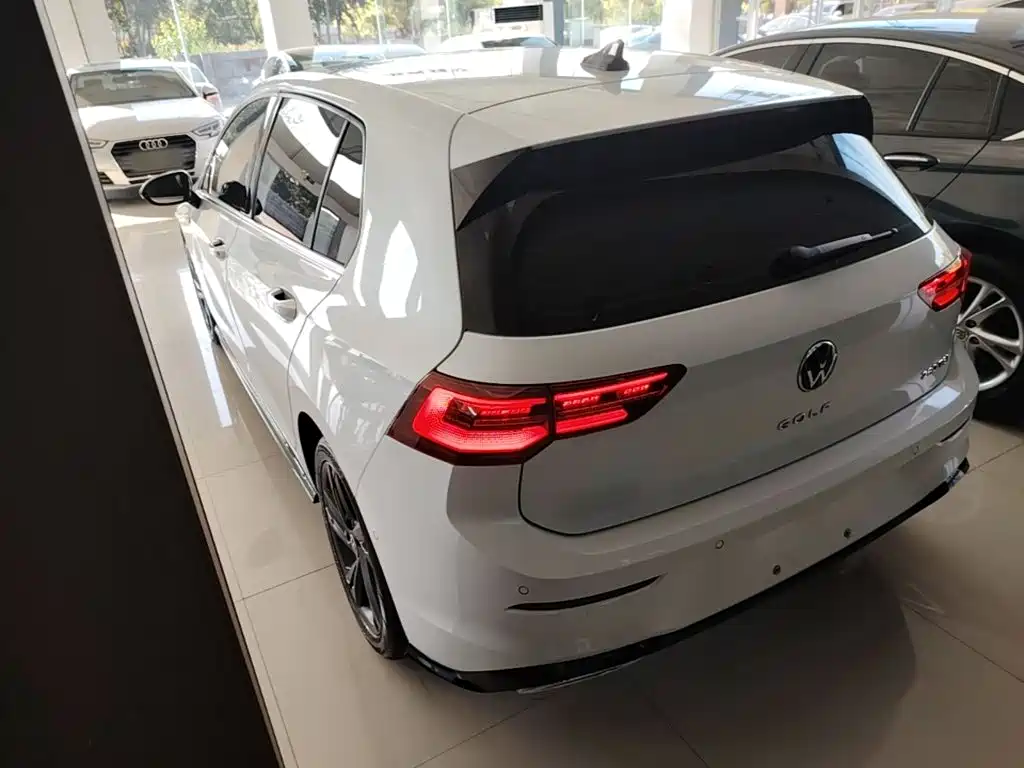 Volkswagen Golf — миниатюра 5