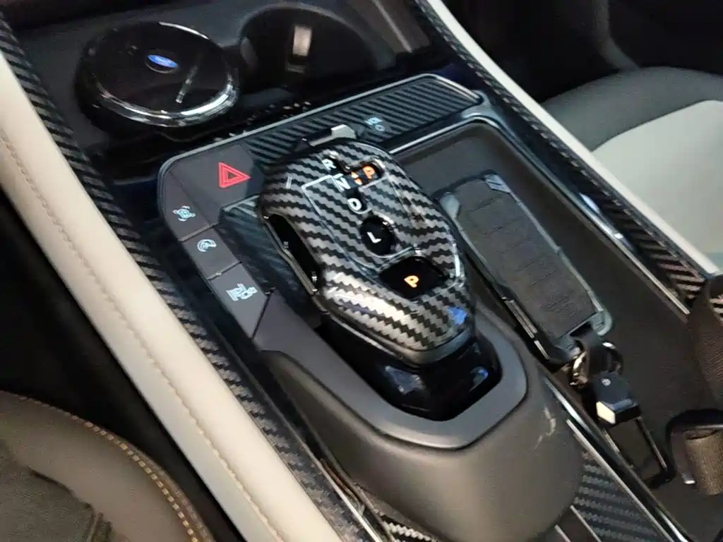 Ford Edge — миниатюра 14