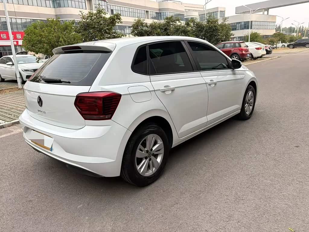 Volkswagen Polo 1.5 л 2024 г. Белый, пробег 12000 км