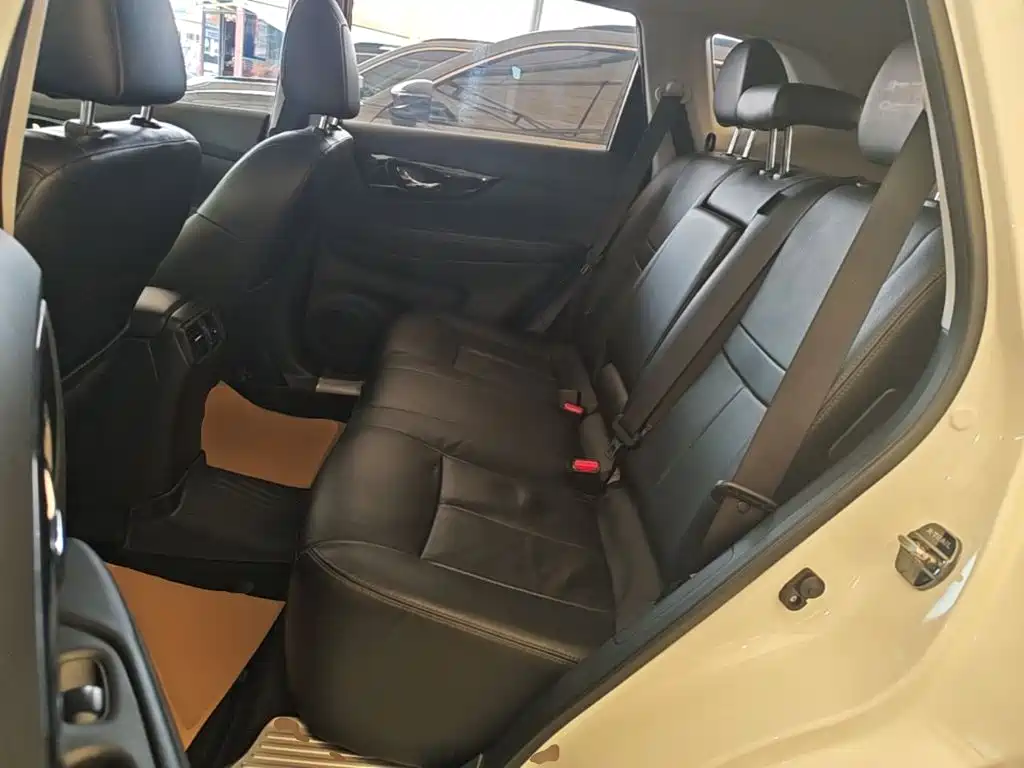 Nissan X-Trail — миниатюра 17