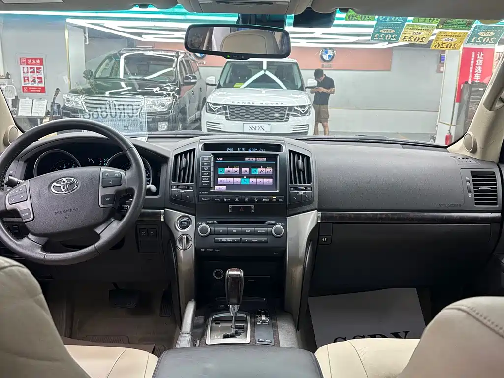 Toyota Land Cruiser — миниатюра 6