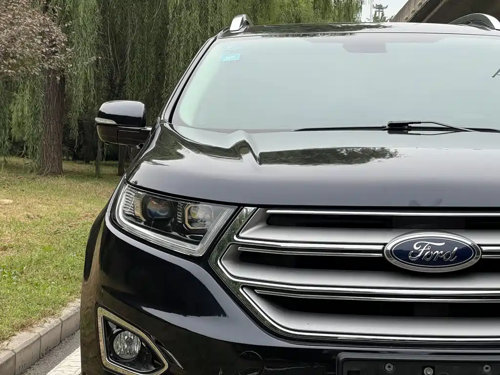 Ford Edge — миниатюра 10