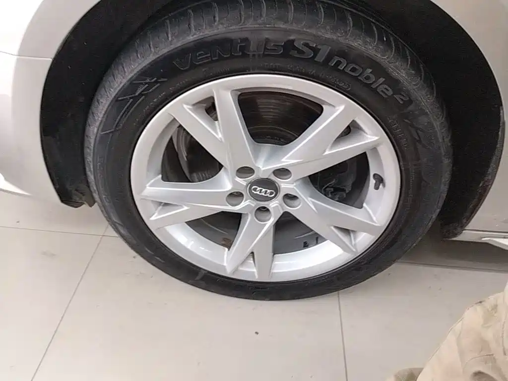 Audi A4L — миниатюра 23