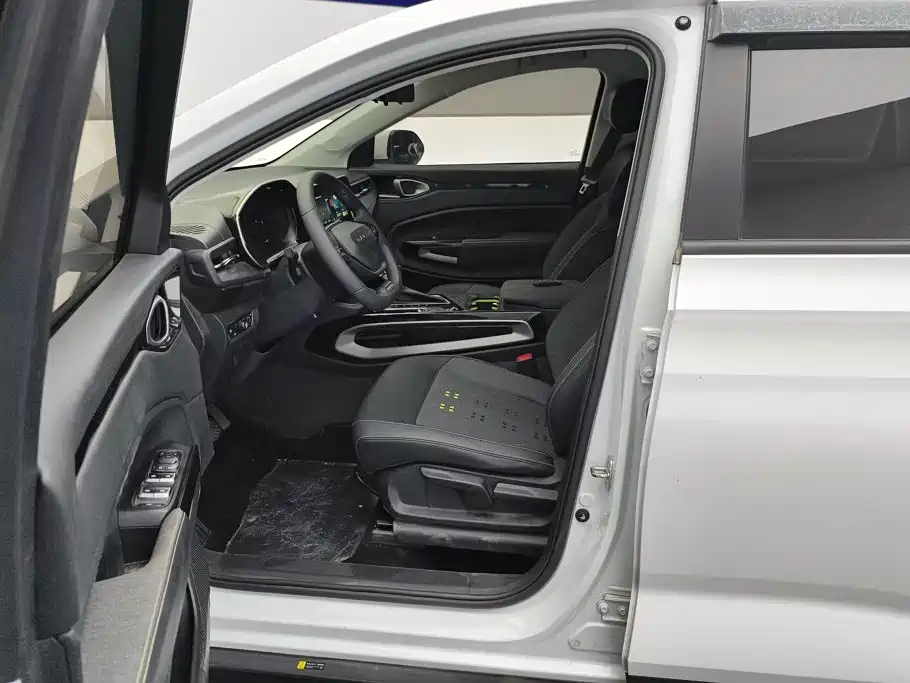Baojun RM-5 — миниатюра 9