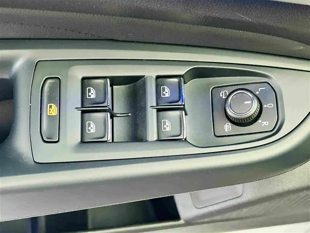 Volkswagen Passat — миниатюра 18