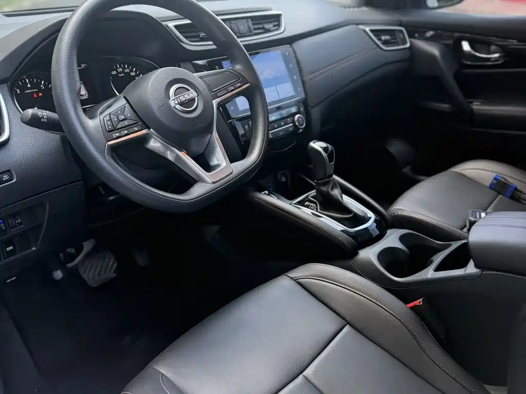 Nissan Qashqai — миниатюра 8