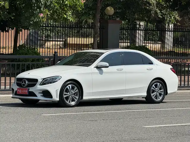 MERCEDES BENZ C CLASS