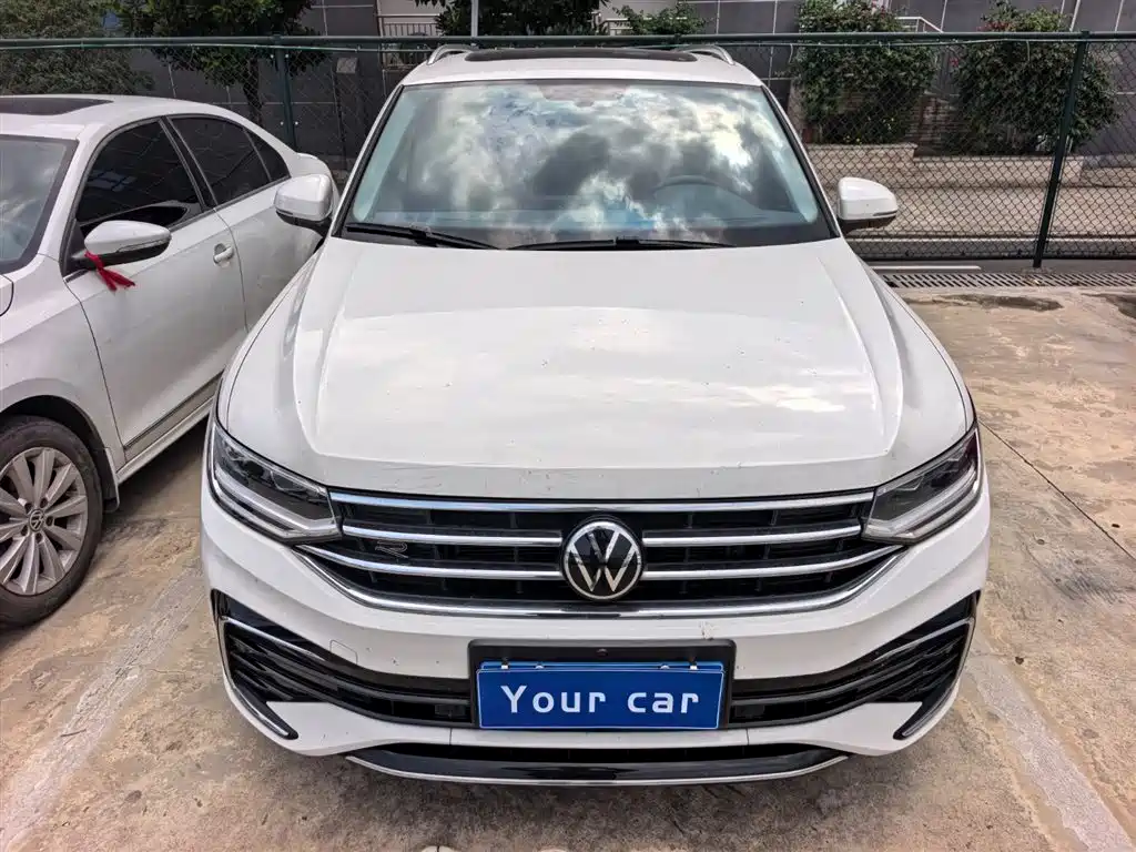 Volkswagen Tiguan L L 2022 330TSI AT R-Line