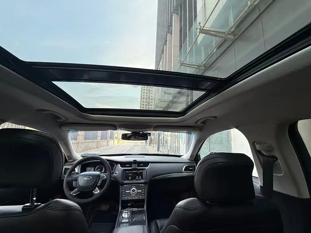 Ford Taurus — миниатюра 13